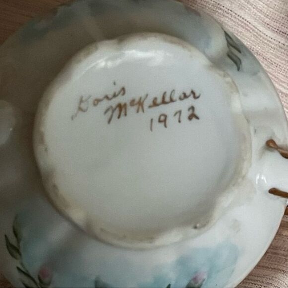 Mini Cream Sugar Vintage 1972 Hand Painted White Blue Roses Signed 🎉 HOST PICK 🎉 - Picture 13 of 16